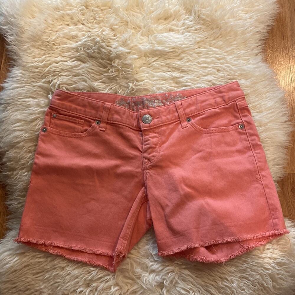 Express Raw Hem Denim Jean Shorts Salmon Pink EUC Sz 2 Cotton